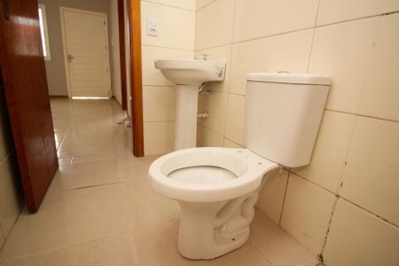 Casa de condomínio para alugar com 50m², 2 quartos e 1 vaga Casa de condomínio para alugar com 50m², 2 quartos e 1 vagaBanheiro