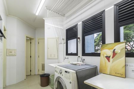 Apartamento para alugar com 208m², 4 quartos e 4 vagasÁrea de Serviço