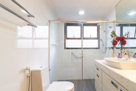 Apartamento para alugar com 208m², 4 quartos e 4 vagasBanheiro da Suíte 1