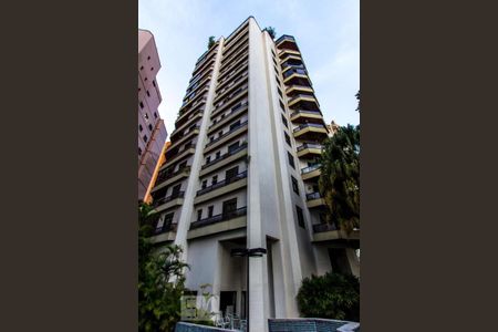 Apartamento para alugar com 208m², 4 quartos e 4 vagasFachada