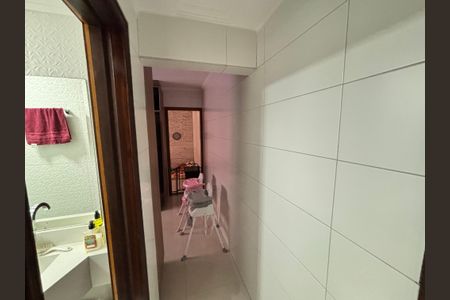 Casa à venda com 150m², 3 quartos e 2 vagasCorredor