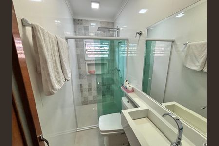 Casa à venda com 150m², 3 quartos e 2 vagasBanheiro 2