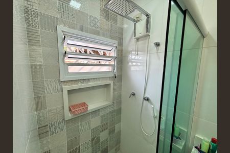 Casa à venda com 150m², 3 quartos e 2 vagasBanheiro 2