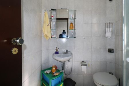 Casa para alugar com 280m², 2 quartos e 2 vagasBanheiro