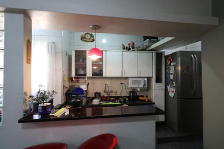 Casa para alugar com 280m², 2 quartos e 2 vagasCozinha