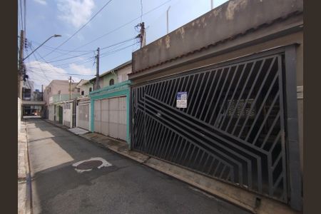 Casa para alugar com 280m², 2 quartos e 2 vagasFachada