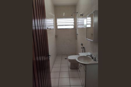 Casa à venda com 135m², 2 quartos e 2 vagasBanheiro