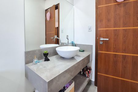 Casa à venda com 250m², 4 quartos e 6 vagasBanheiro da Suíte