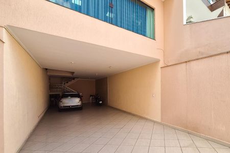 Casa à venda com 250m², 4 quartos e 6 vagasGaragem