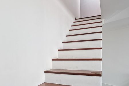 Casa à venda com 250m², 4 quartos e 6 vagasCorredor