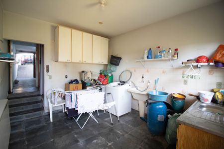 Casa à venda com 300m², 3 quartos e 2 vagasÁrea de Serviço
