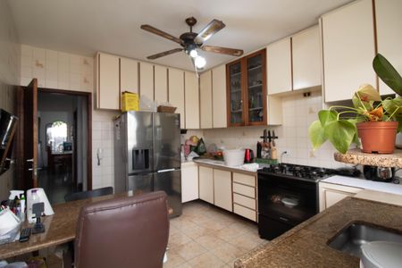 Casa à venda com 300m², 3 quartos e 2 vagasCozinha