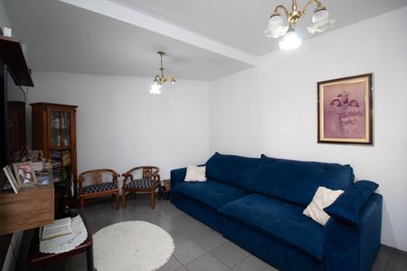 Casa à venda com 300m², 3 quartos e 2 vagasSala de TV