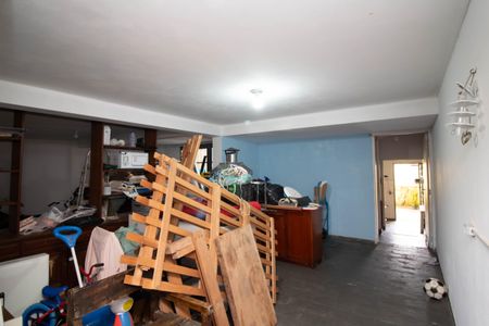 Casa à venda com 300m², 3 quartos e 2 vagasSalão 