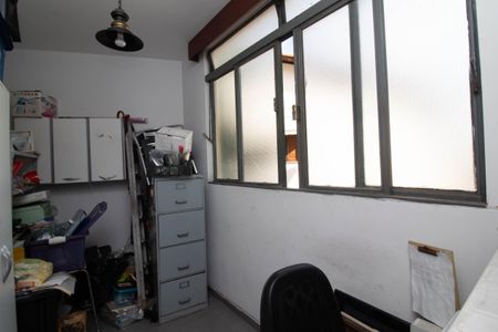 Casa à venda com 300m², 3 quartos e 2 vagasEscritório