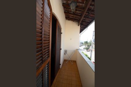 Casa à venda com 300m², 3 quartos e 2 vagasVaranda - Quarto 2 