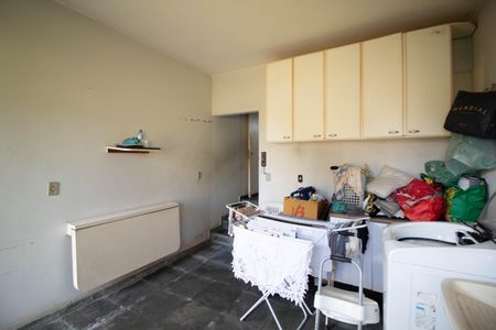 Casa à venda com 300m², 3 quartos e 2 vagasÁrea de Serviço