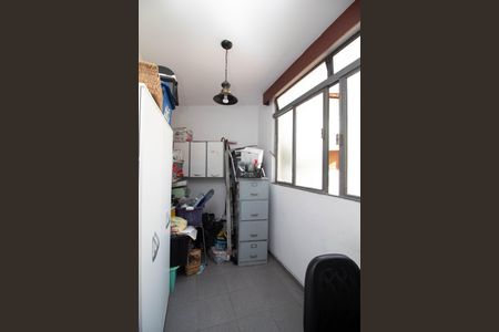 Casa à venda com 300m², 3 quartos e 2 vagasEscritório