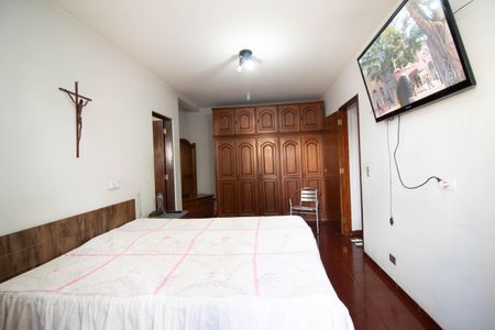 Casa à venda com 300m², 3 quartos e 2 vagasQuarto1-  suíte