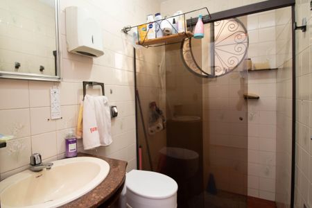 Casa à venda com 300m², 3 quartos e 2 vagasBanheiro 1