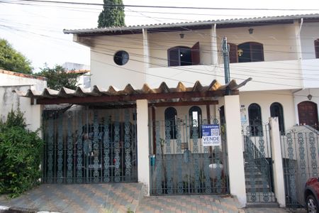 Casa à venda com 300m², 3 quartos e 2 vagasFachada