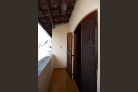 Casa à venda com 300m², 3 quartos e 2 vagasVaranda - Quarto 2 