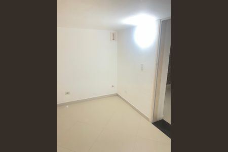 Quarto de casa para alugar com 2 quartos, 40m² em Vila Guarani (Zona Sul), São Paulo