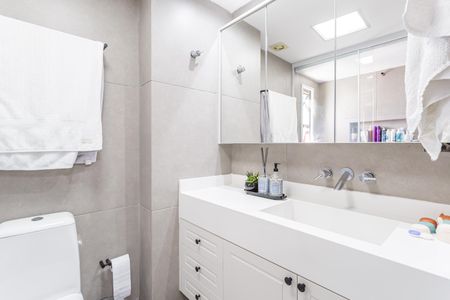 Apartamento para alugar com 100m², 2 quartos e 1 vagaBanheiro da Suíte