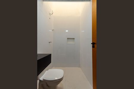 Casa à venda com 168m², 3 quartos e 3 vagasBanheiro social