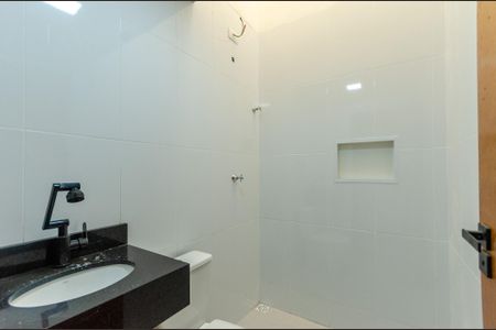 Casa à venda com 168m², 3 quartos e 3 vagasBanheiro social