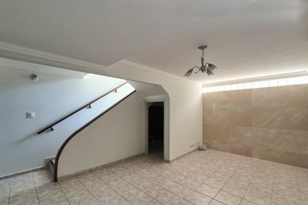 Casa à venda com 150m², 2 quartos e 3 vagasSala