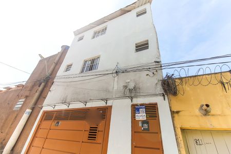 Casa para alugar com 30m², 2 quartos e sem vagaFachada + Placa