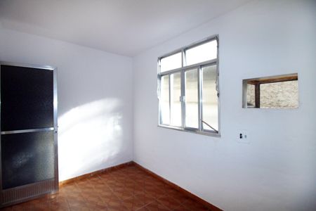 Casa para alugar com 2 quartos, 55m² em Vigário Geral, Rio de Janeiro