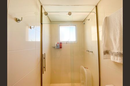 Apartamento à venda com 192m², 4 quartos e 4 vagas Apartamento à venda com 192m², 4 quartos e 4 vagasBanheiro Suíte 3