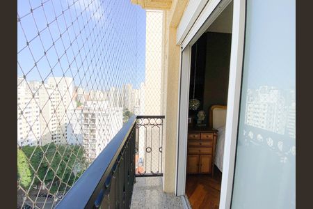 Apartamento à venda com 192m², 4 quartos e 4 vagas Apartamento à venda com 192m², 4 quartos e 4 vagasVaranda Suíte 1