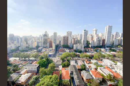 Apartamento à venda com 192m², 4 quartos e 4 vagas Apartamento à venda com 192m², 4 quartos e 4 vagasVaranda