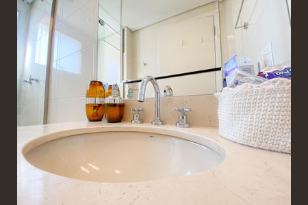 Apartamento à venda com 192m², 4 quartos e 4 vagas Apartamento à venda com 192m², 4 quartos e 4 vagasBanheiro Suíte 4