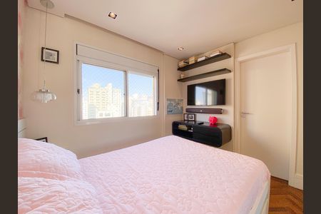 Apartamento à venda com 192m², 4 quartos e 4 vagas Apartamento à venda com 192m², 4 quartos e 4 vagasSuíte 2