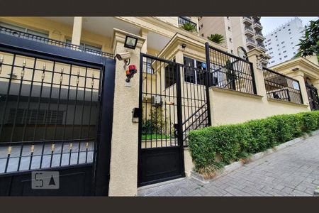 Apartamento à venda com 192m², 4 quartos e 4 vagas Apartamento à venda com 192m², 4 quartos e 4 vagasÁrea Comum