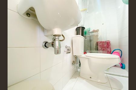 Apartamento à venda com 192m², 4 quartos e 4 vagas Apartamento à venda com 192m², 4 quartos e 4 vagasBanheiro de Serviço