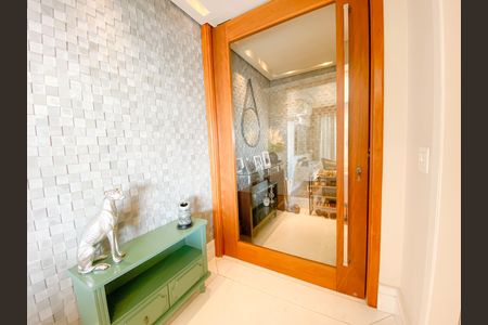 Apartamento à venda com 192m², 4 quartos e 4 vagas Apartamento à venda com 192m², 4 quartos e 4 vagasHall de entrada