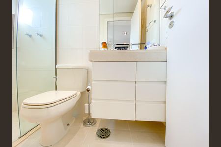 Apartamento à venda com 192m², 4 quartos e 4 vagas Apartamento à venda com 192m², 4 quartos e 4 vagasBanheiro Suíte 4