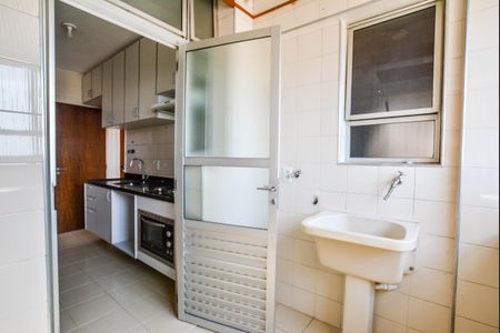 Apartamento para alugar com 98m², 3 quartos e 1 vagaÁrea de Serviço