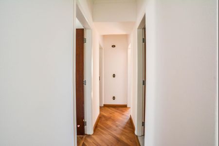 Corredor de apartamento para alugar com 3 quartos, 98m² em Centro, Santo André