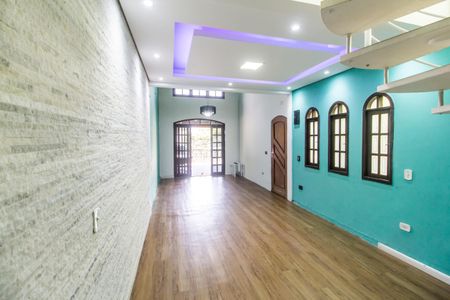 Sala  de casa para alugar com 3 quartos, 158m² em Votupoca, Barueri