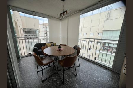 Apartamento à venda com 60m², 2 quartos e 1 vagaVaranda