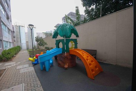 Apartamento à venda com 44m², 2 quartos e sem vagaÁrea comum - Playground