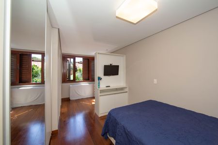 Apartamento à venda com 650m², 5 quartos e 4 vagasQUARTO2