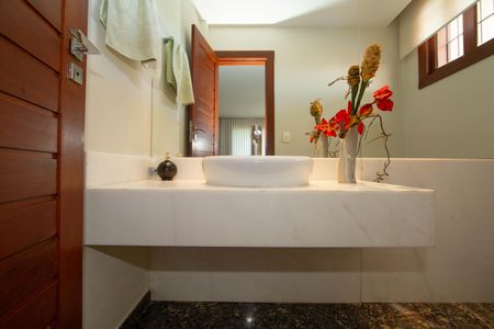 Apartamento à venda com 650m², 5 quartos e 4 vagasBANHEIRO2