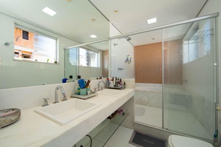 Apartamento à venda com 650m², 5 quartos e 4 vagasBANHEIRO5